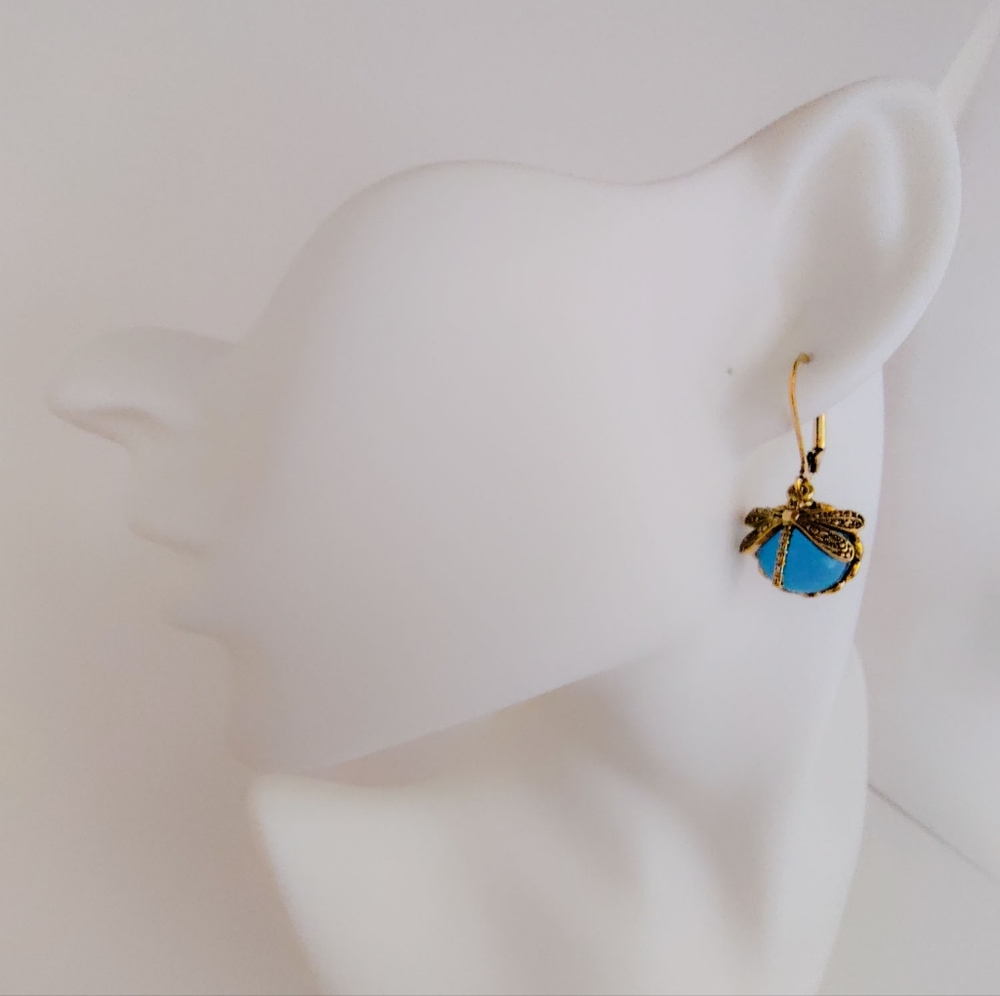 Pretty Cottage core Garden Girl Ocean Blue Drop Lever Back Earrings New!!